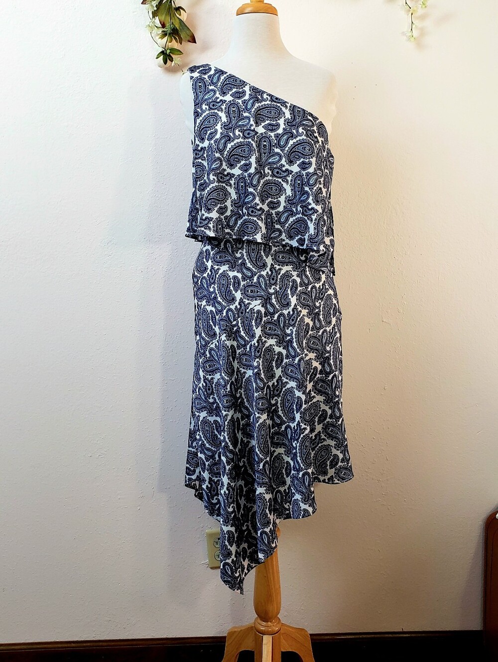 One-Shoulder Navy and White Paisley Dress Banana Republic